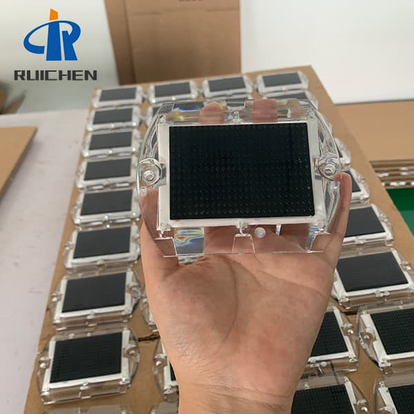 <h3>White 270 Degree Ruichen Solar Road Stud Supplier</h3>
